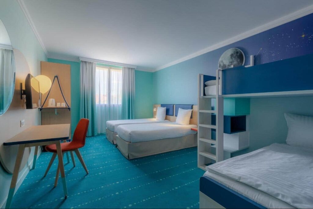 Grand Magic Hotel kamer