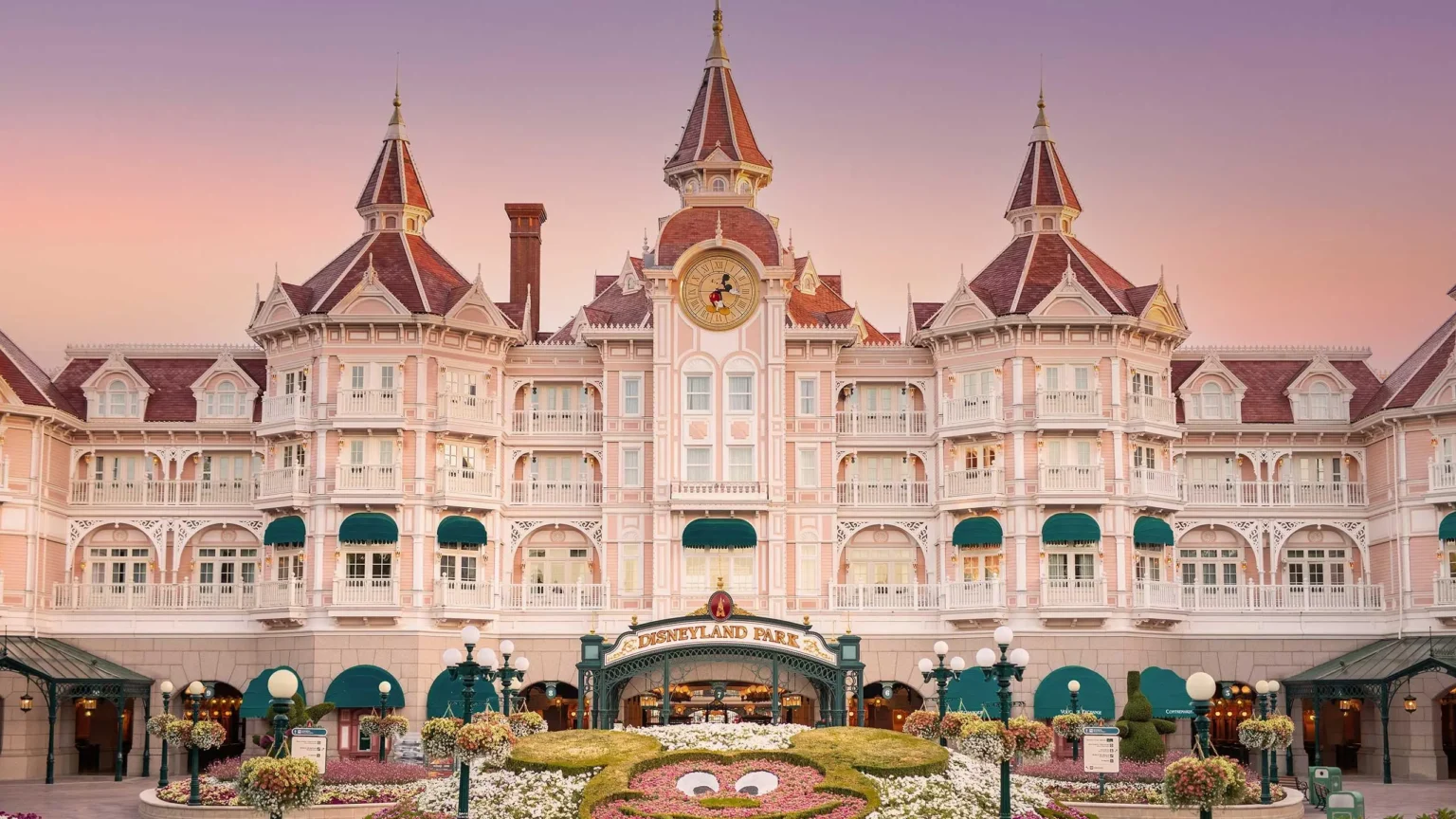 Disneyland hotel disneyland paris