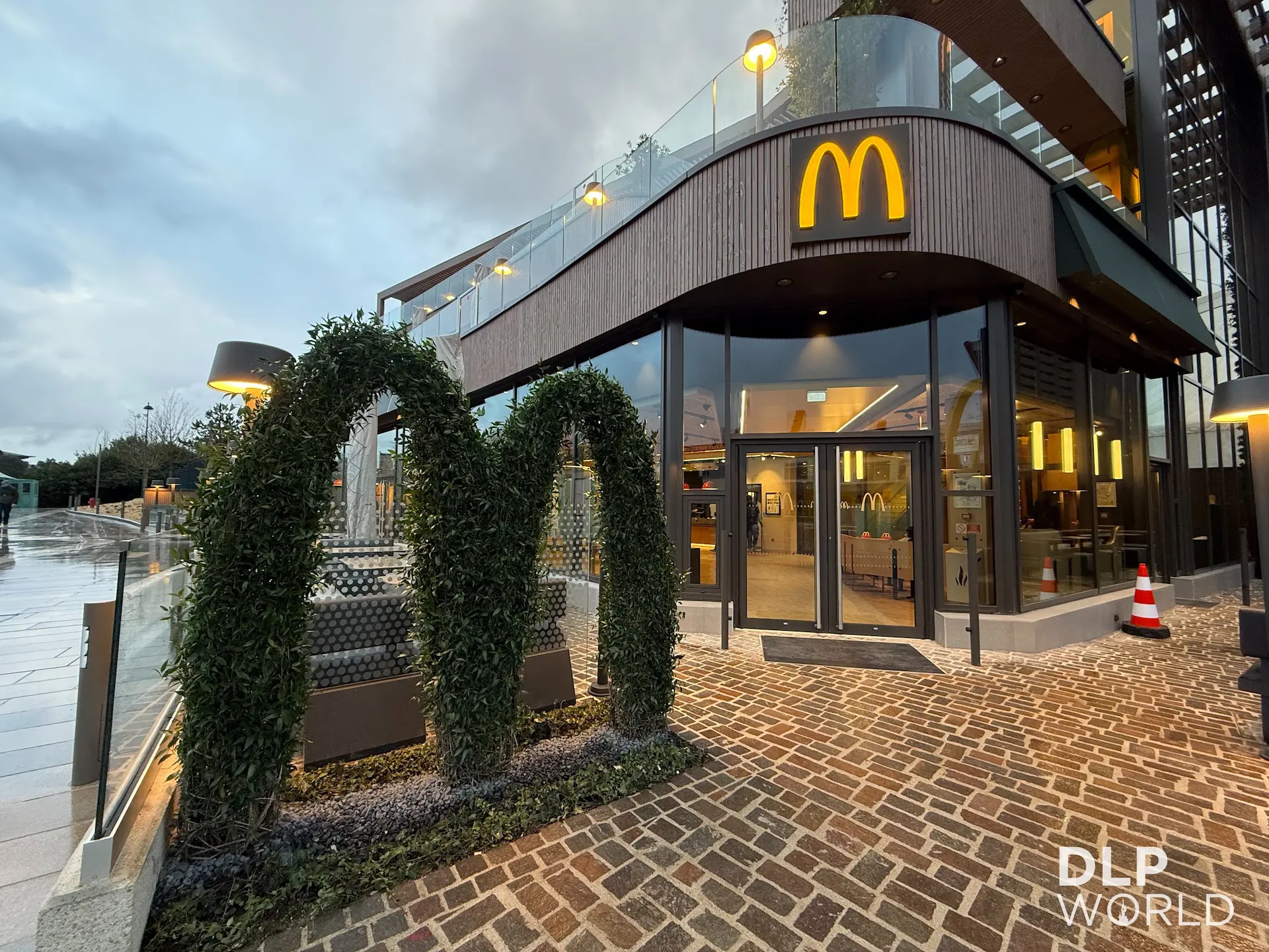 Nieuwe mcdonalds in Disney Village