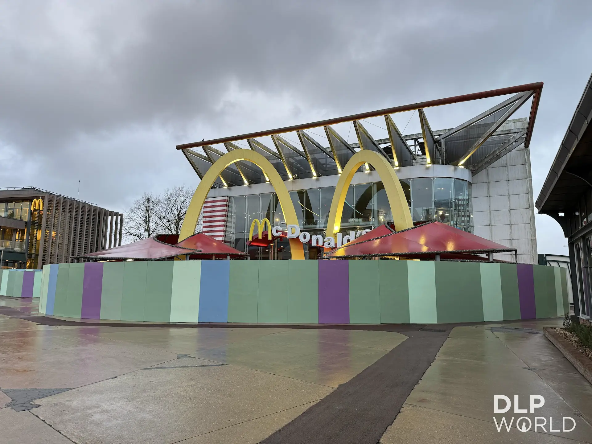 Oude Mcdonalds Disney Village