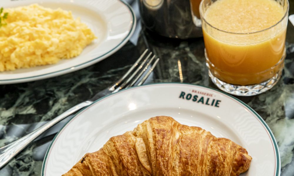 Brasserie-Rosalie-ontbijt-scaled.jpg
